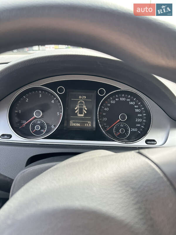 Универсал Volkswagen Passat 2011 в Косове