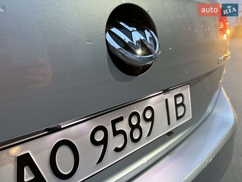 Універсал Volkswagen Passat 2014 в Львові