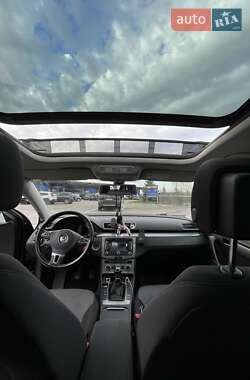 Універсал Volkswagen Passat 2012 в 