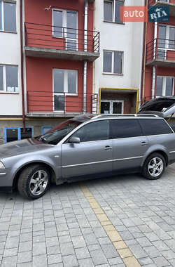 Універсал Volkswagen Passat 2002 в Ужгороді