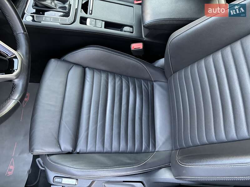 Універсал Volkswagen Passat 2019 в Києві