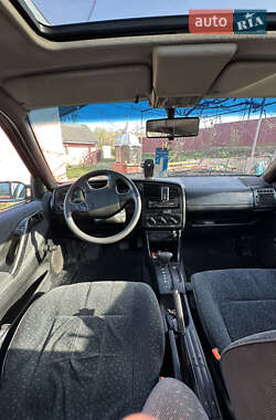 Универсал Volkswagen Passat 1994 в 
