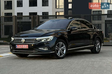 Седан Volkswagen Passat 2020 в 