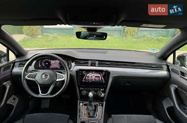 Седан Volkswagen Passat 2020 в 