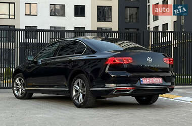 Седан Volkswagen Passat 2020 в 