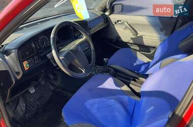 Універсал Volkswagen Passat 1989 в 