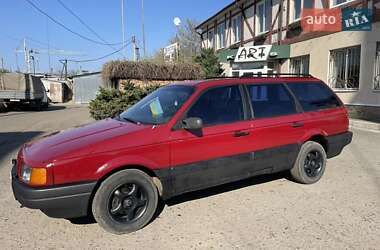 Універсал Volkswagen Passat 1989 в 