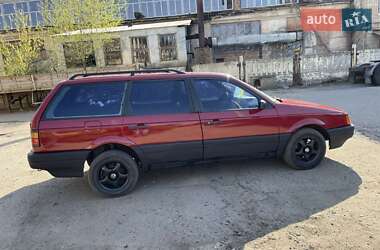 Універсал Volkswagen Passat 1989 в 