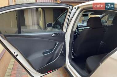 Седан Volkswagen Passat 2010 в 
