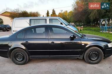Седан Volkswagen Passat 1999 в 