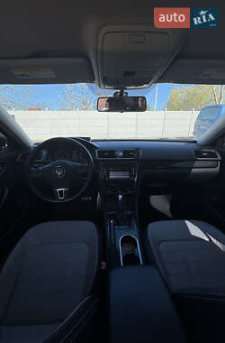 Седан Volkswagen Passat 2015 в 