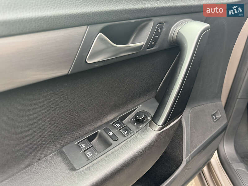 Седан Volkswagen Passat 2011 в Киеве фото 17 Седан Volkswagen Passat 2011 в Киеве