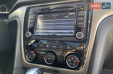 Седан Volkswagen Passat 2013 в 