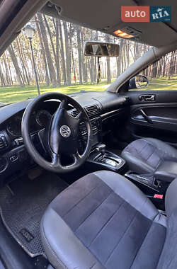 Універсал Volkswagen Passat 2005 в 