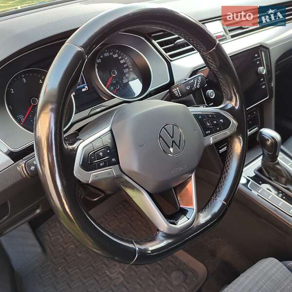 Універсал Volkswagen Passat 2020 в Радивиліві
