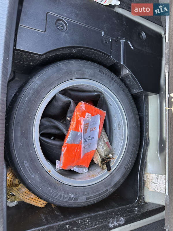 Седан Volkswagen Passat 2011 в Ужгороде