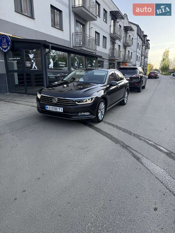 Седан Volkswagen Passat 2018 в Мукачевому
