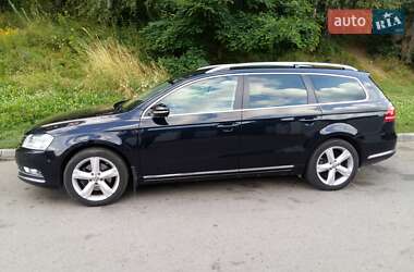 Універсал Volkswagen Passat 2012 в 