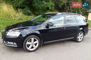 Універсал Volkswagen Passat 2012 в 