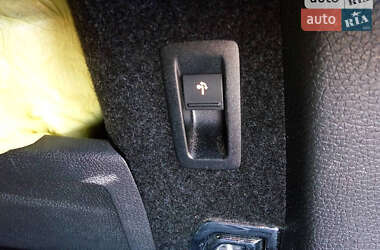 Універсал Volkswagen Passat 2012 в 
