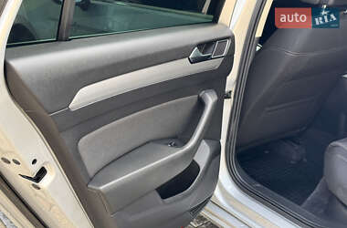 Универсал Volkswagen Passat 2015 в 
