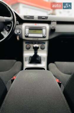Седан Volkswagen Passat 2006 в 