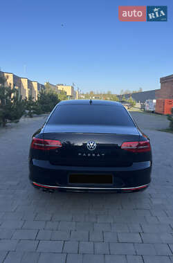 Седан Volkswagen Passat 2018 в 