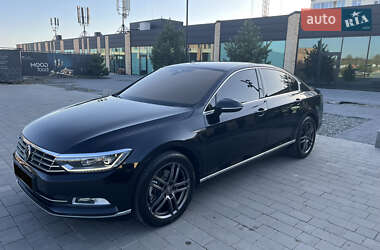 Седан Volkswagen Passat 2018 в Хмельницком