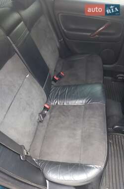 Універсал Volkswagen Passat 2001 в 