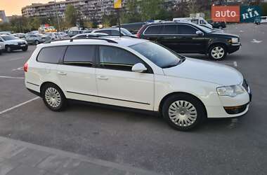 Универсал Volkswagen Passat 2010 в 