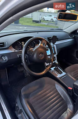 Седан Volkswagen Passat 2011 в 