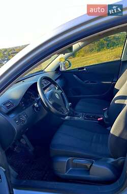 Седан Volkswagen Passat 2005 в Томашполі