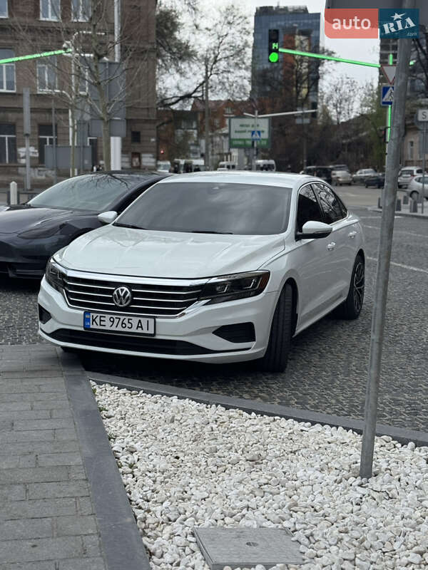 Седан Volkswagen Passat 2020 в 
