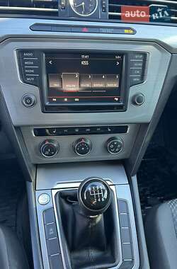 Универсал Volkswagen Passat 2015 в 
