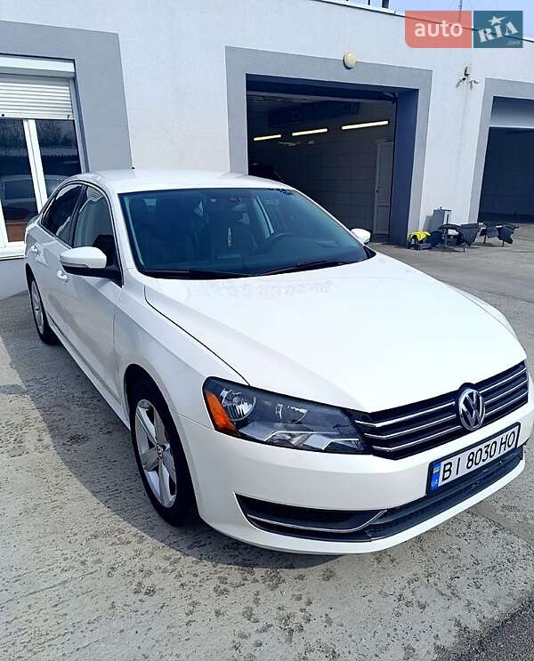 Седан Volkswagen Passat 2013 в Кременчуге