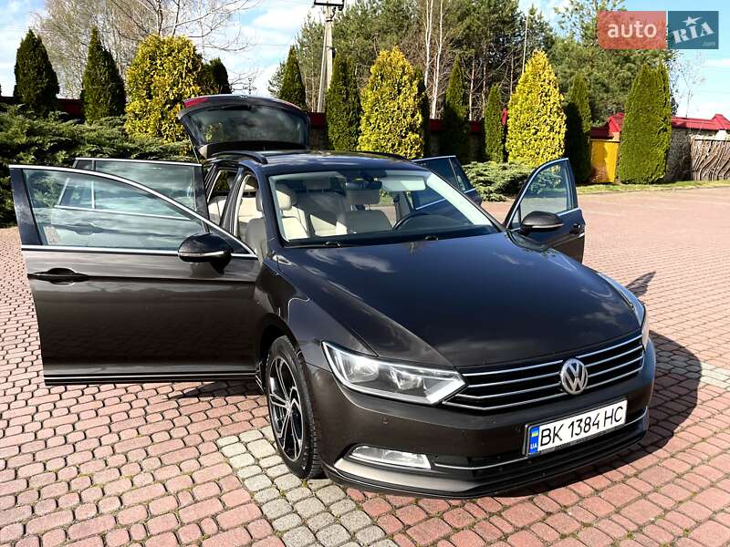 Універсал Volkswagen Passat 2017 в Львові