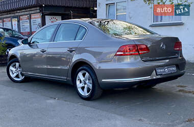 Седан Volkswagen Passat 2011 в 
