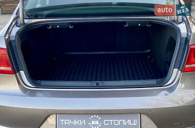 Седан Volkswagen Passat 2011 в 