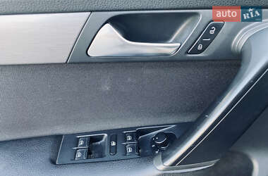 Седан Volkswagen Passat 2011 в 