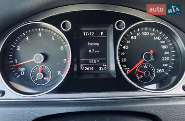 Седан Volkswagen Passat 2011 в 