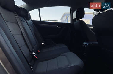 Седан Volkswagen Passat 2011 в 
