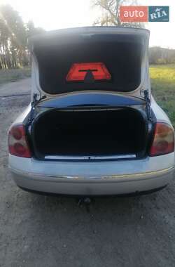 Седан Volkswagen Passat 2003 в 