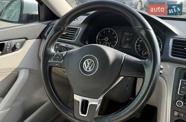 Седан Volkswagen Passat 2015 в 