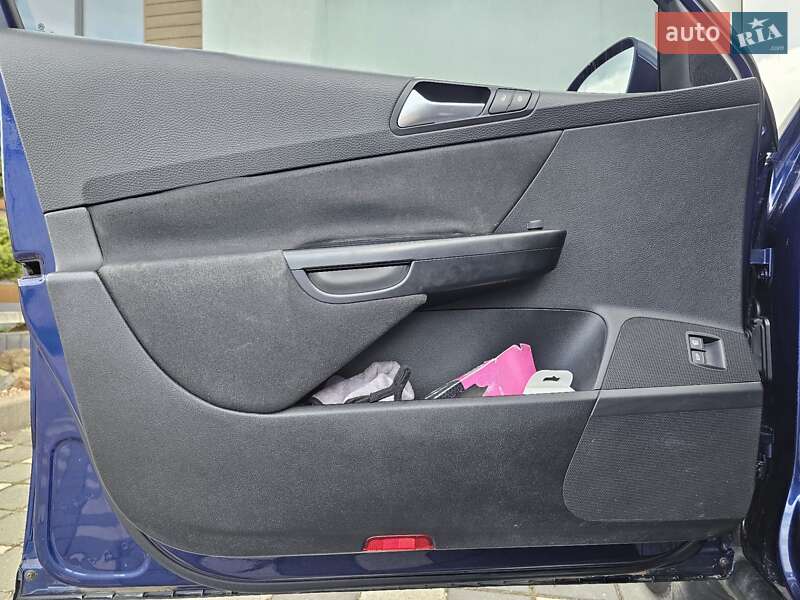 Универсал Volkswagen Passat 2009 в Стрые