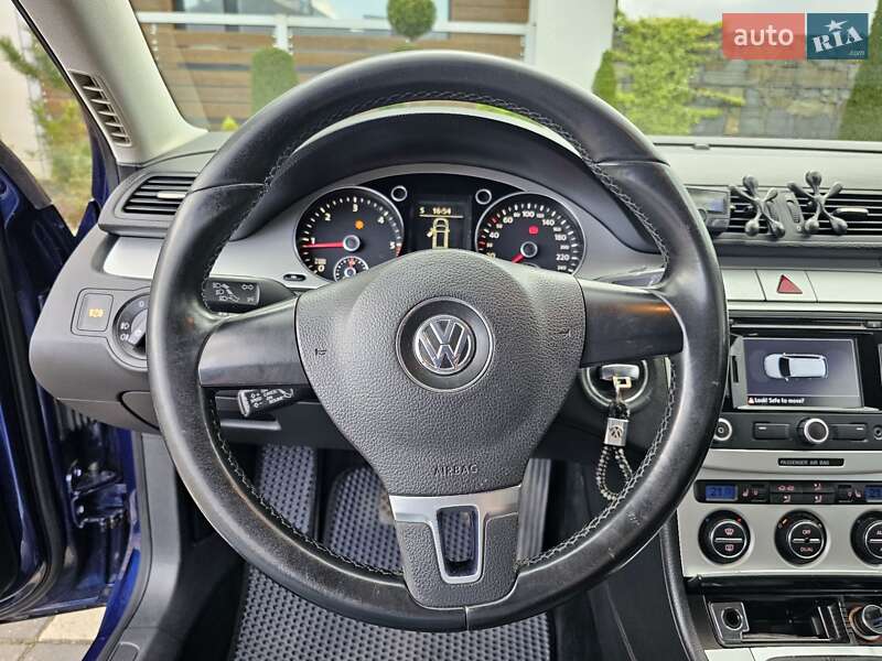 Универсал Volkswagen Passat 2009 в Стрые