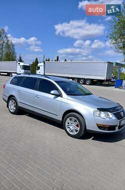 Универсал Volkswagen Passat 2005 в 