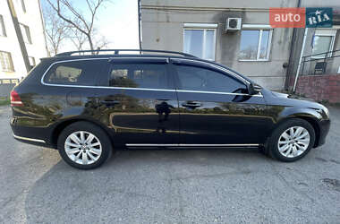 Универсал Volkswagen Passat 2011 в 