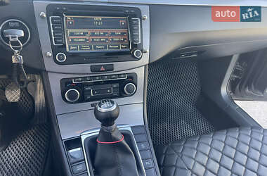 Универсал Volkswagen Passat 2011 в 