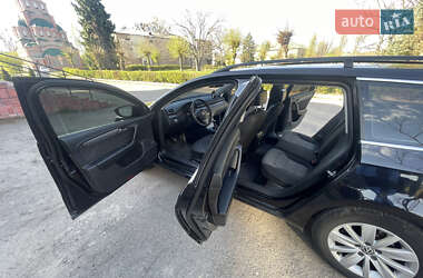 Универсал Volkswagen Passat 2011 в 