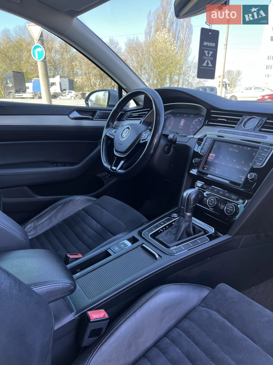 2015 Volkswagen Passat - мініатюра 16